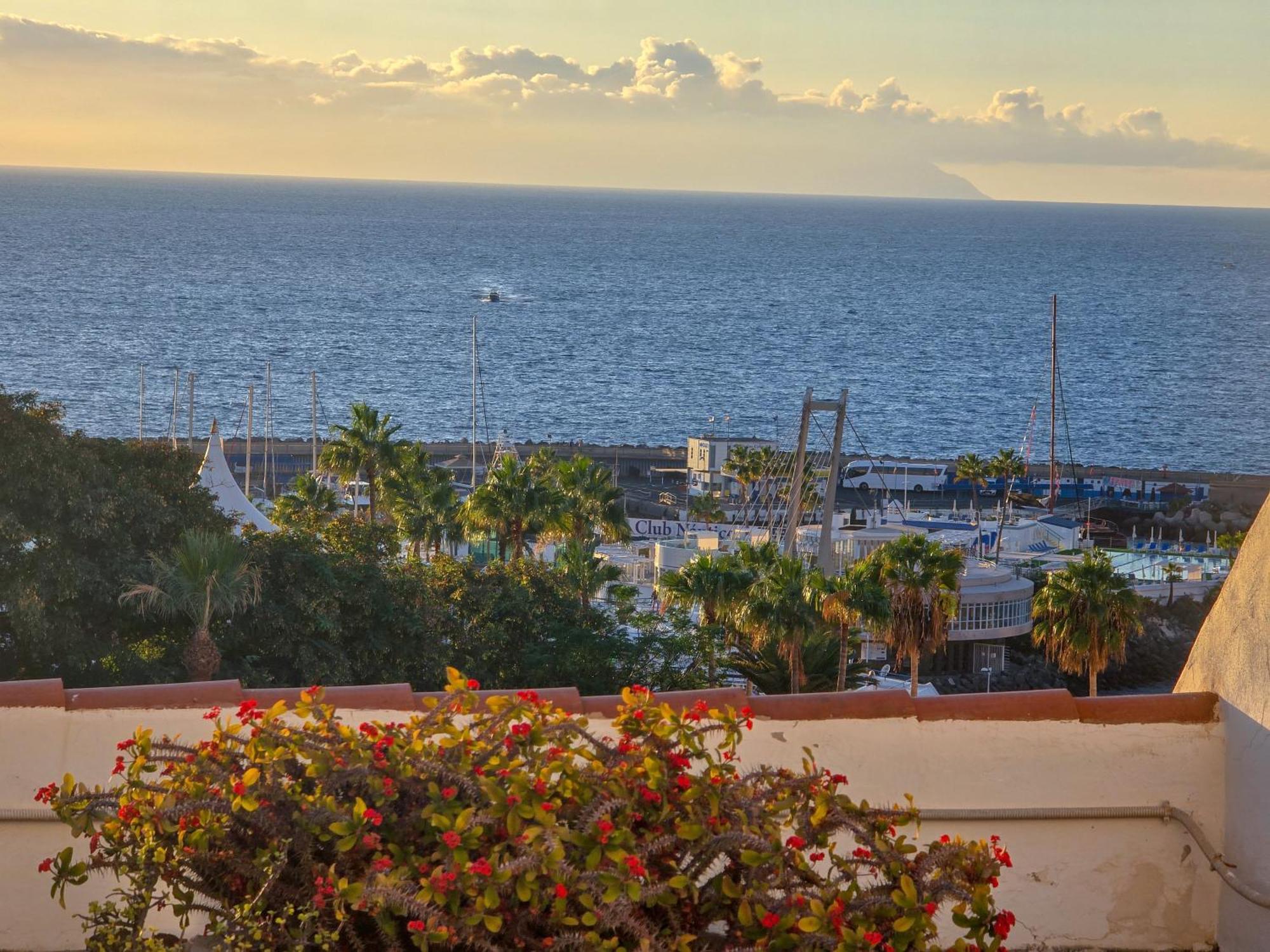 Aqua Sun Los Geranios By Helloapartments Costa Adeje  Exterior foto